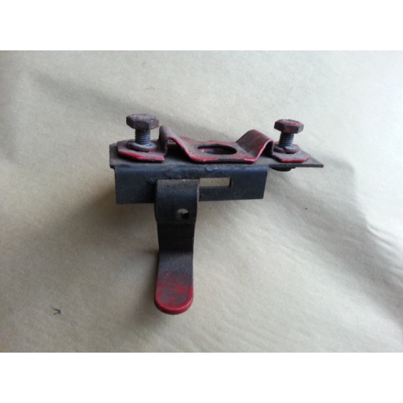 HES214U motorkap sluiting "extern" gebr